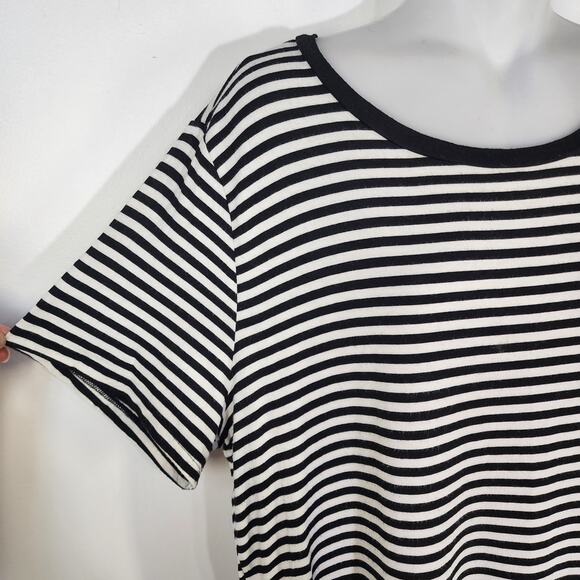 Torrid Womens Super Soft Knits Tee Size 2X Black Striped Short Sleeve Stretch - Picture 4 of 10